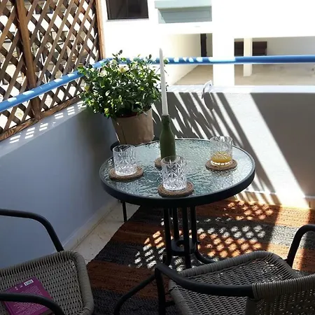 Cozy By The Sea * لارنكا